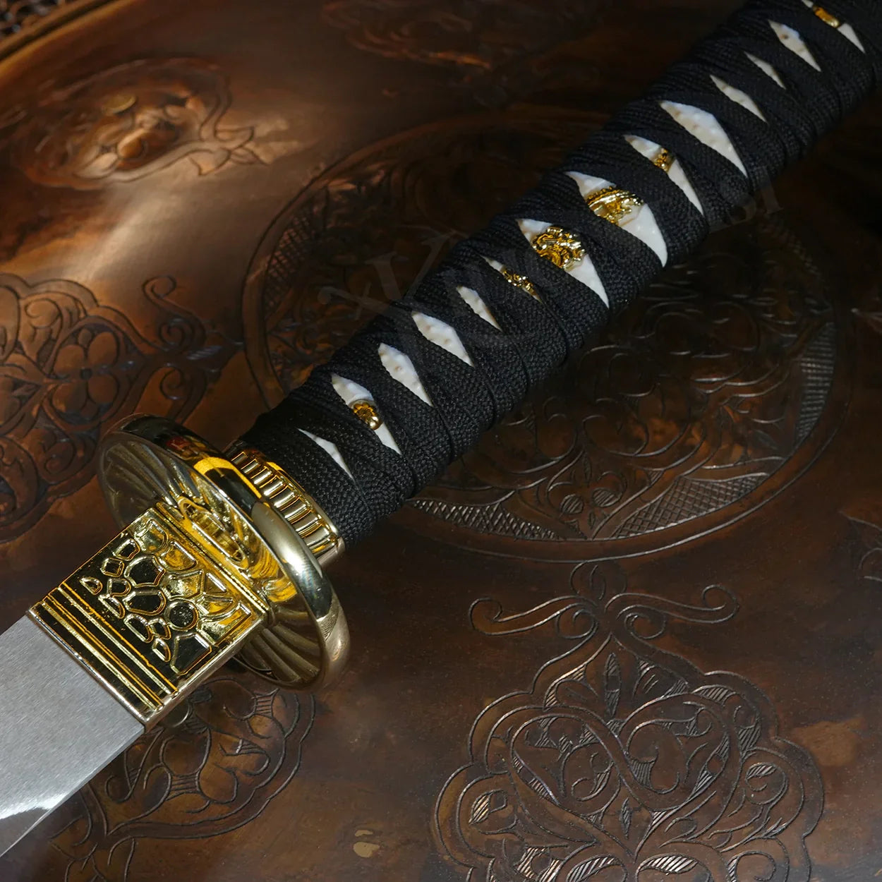 Gerçek Katana - Katana Kılıcını Uçakta taşıma yasal mı ?