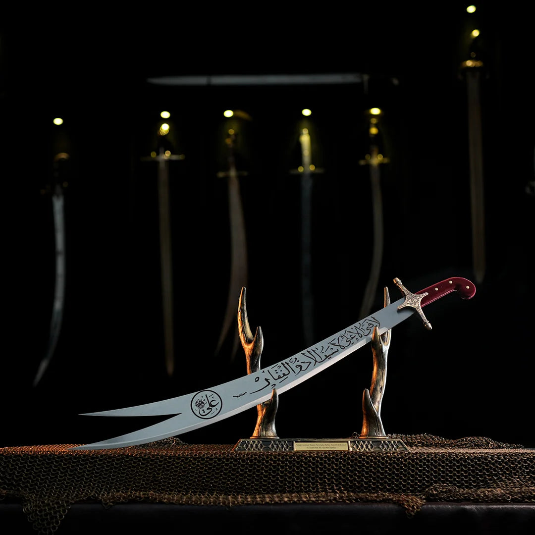 Hz.Ali Zülfikar (Bordo)