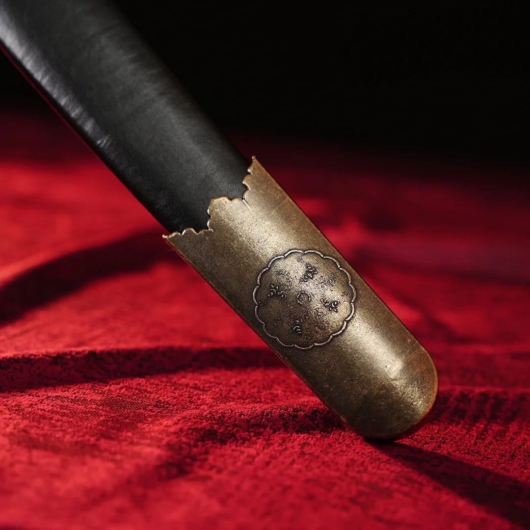 Siyah İşlemeli Kın