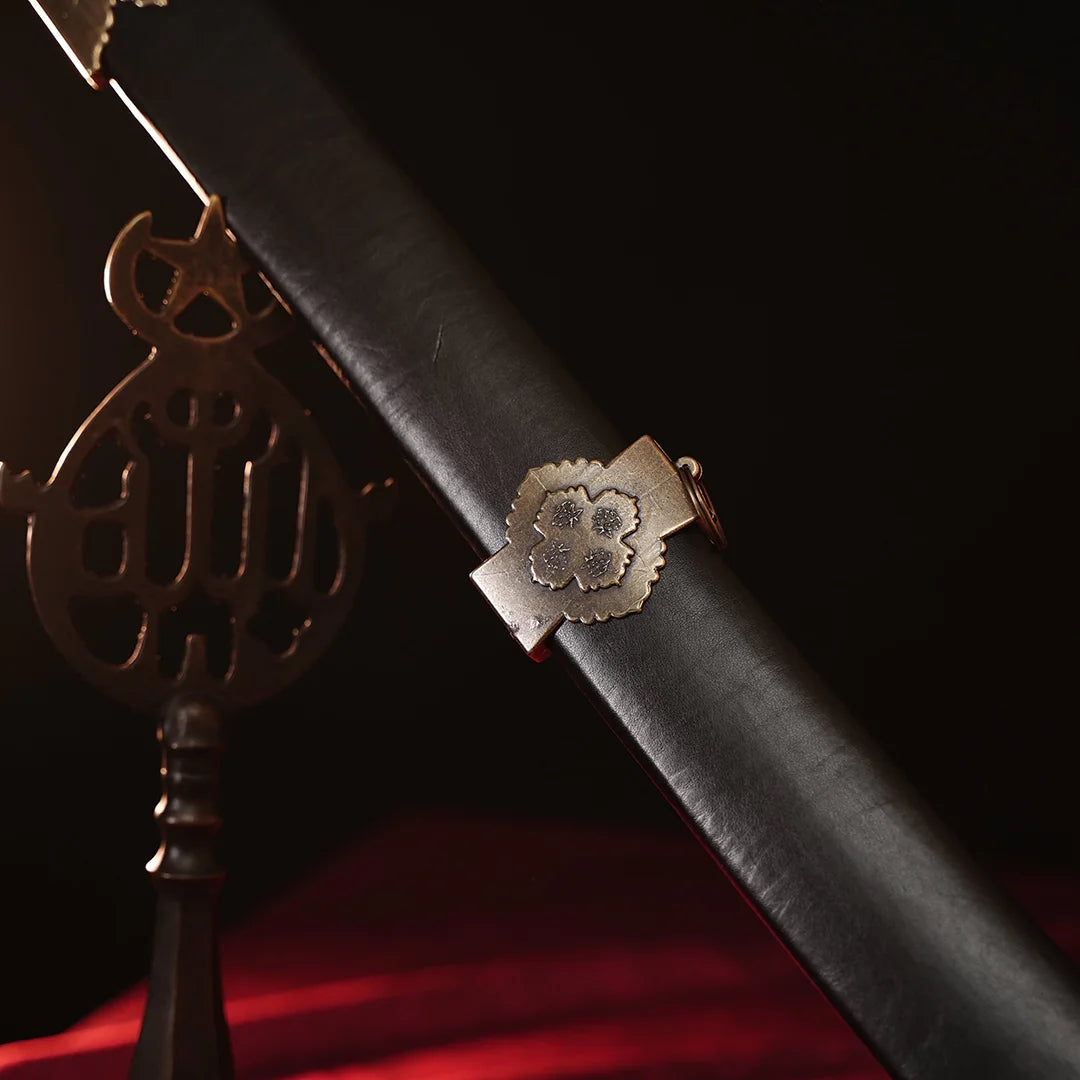 Siyah İşlemeli Kın